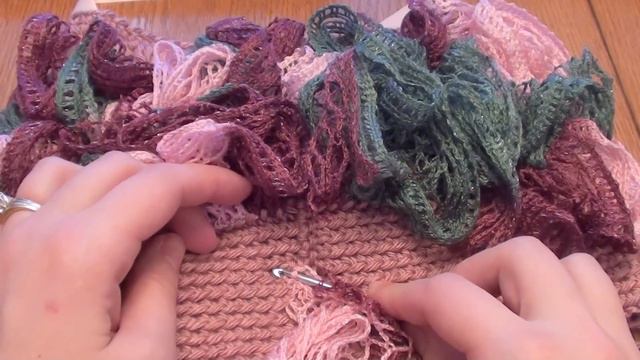 How to Crochet a Sashay Yarn onto a Toddler Skirt Tutorial смотреть онлайн