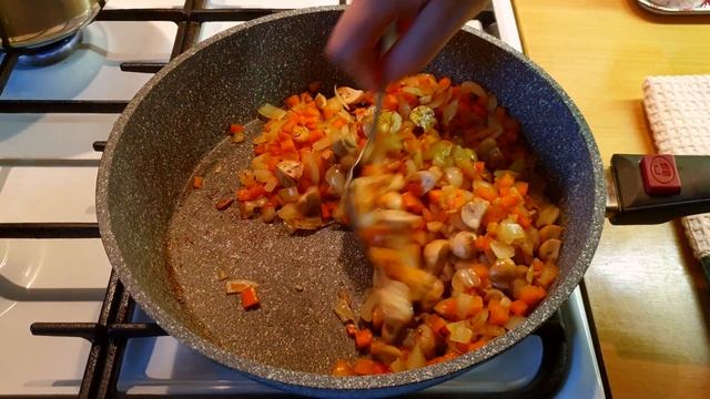 Нут с мясом и овощами. Простое блюдо из Нута смотреть онлайн