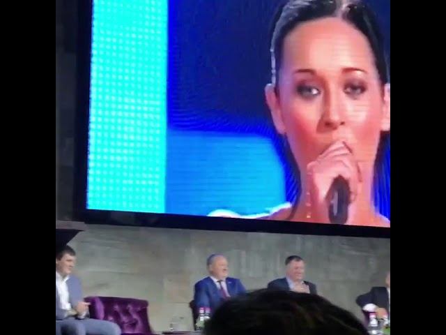 Алсу. Молодежный форум "Москва - Татарстан", 25.11.2017 смотреть онлайн