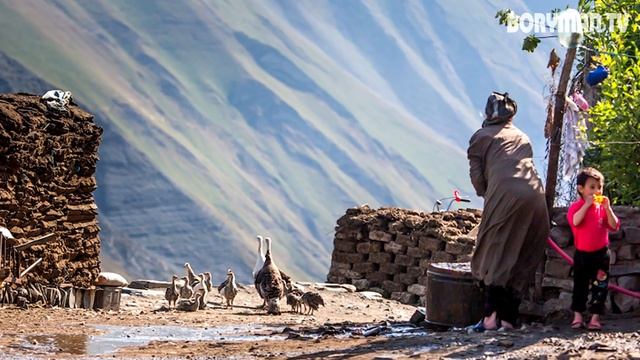 В ЭТО СЛОЖНО ПОВЕРИТЬ, НО НЕКОТОРЫЕ ЛЮДИ ЖИВУТ В ДОМАХ ИЗ ГОВНА! смотреть онлайн