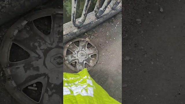 Find Renault Logan/Sandero R15 смотреть онлайн