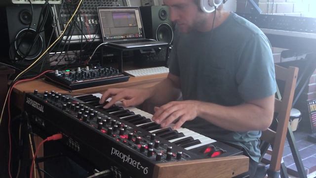 Prophet 6 Sequencer Fun (Feat. Drumbrute Impact) смотреть онлайн