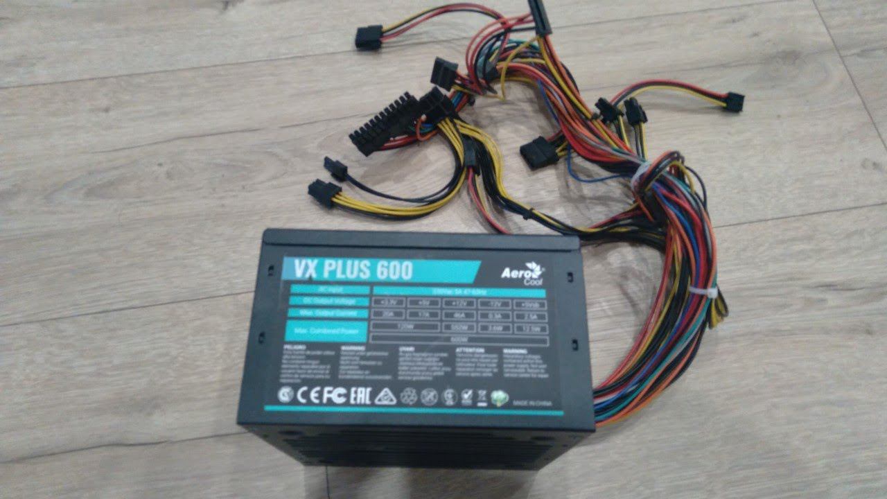 Обзор внешнего вида блока питания AeroCool VX Plus 600 смотреть онлайн