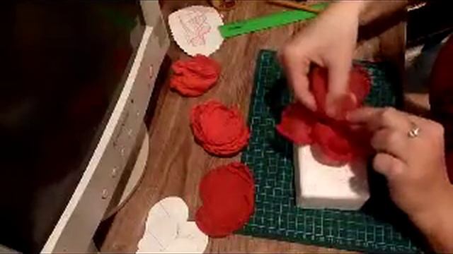 Мастер-класс Цветы из ткани. Как сделать розу из шифона. Rose Fabric смотреть онлайн