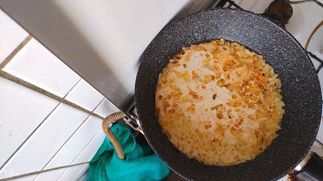 Как приготовить лучшую пасту с мидиями в сливочном соусе (Субтитры) смотреть онлайн