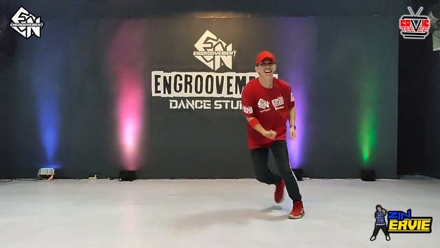 ROCKIN' AROUND THE CHRISTMAS TREE - Miley Cyrus | Dance Fitness Choreography | Zin ERVIE смотреть онлайн
