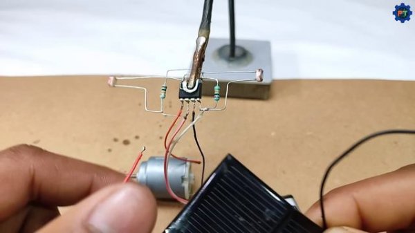 Automatic Solar Tracker ☀️ ( Without Arduino ) | Simple Science Project