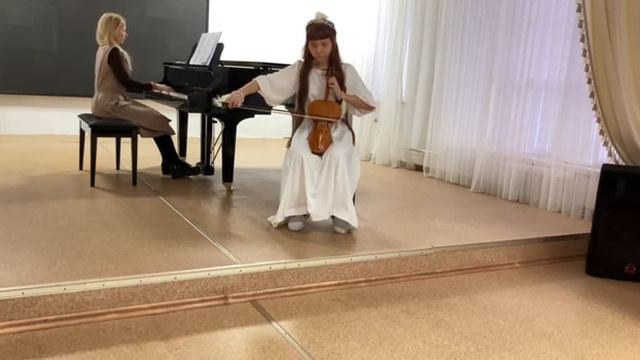Токмурзина Іңкәр, К.Сен-Санс - «Лебедь» смотреть онлайн