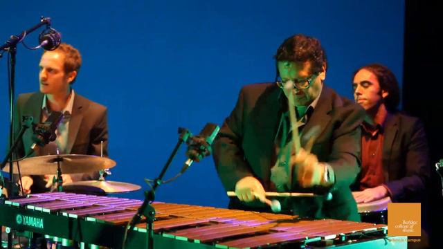 Bésame Mucho feat. Eddie Gómez and Berklee Faculty Members смотреть онлайн