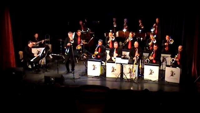 Mark Nightingale/Budapest Jazz Orchestra - Get Out of Town смотреть онлайн