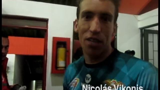 Nicolás Vikonis saluda a hinchas y seguidores - 2013 смотреть онлайн