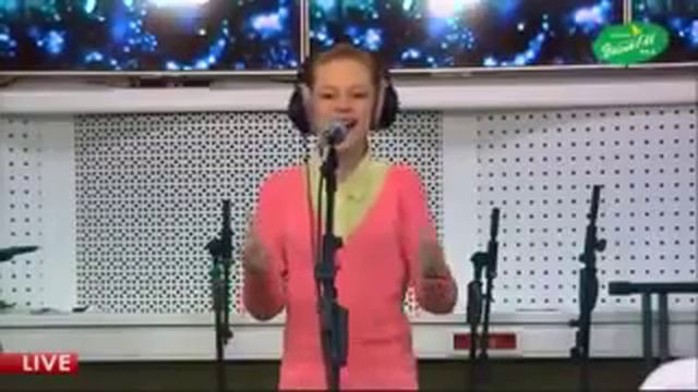 13 летняя девочка перепела певицу Iowa 'Улыбайся' cover #1 видео от Line TV show смотреть онлайн