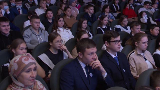 360 детей из Мамадышского района посетили ёлку главы смотреть онлайн