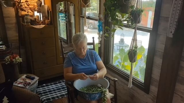 300,000 Subscribers Kitchen Dance! Pa's new Pigs, Leather Britches! Old way of Preserving. смотреть онлайн