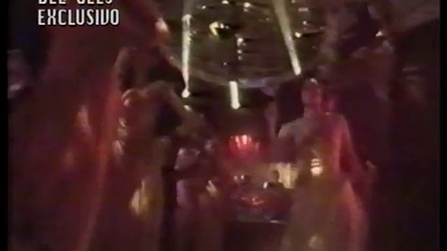 Iván con los Bee Gees - Parte 1 - Versus смотреть онлайн