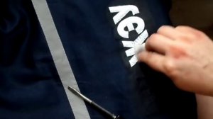 удаление термоаппликации c рабочей куртки