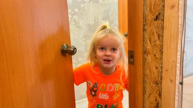 Кто занял туалет? Когда очень хочется писать. Очередь в туалет. #туалет смотреть онлайн