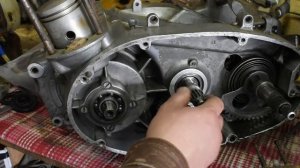 Двигатель ИЖ-Юпитер.Меняем сальник не разбирая мотор.