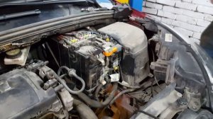 Citroen C4 2nd снятие и установка АКБ