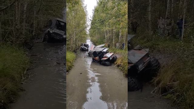 Переломки обгоняют самый крутой вездеход в Вологде смотреть онлайн