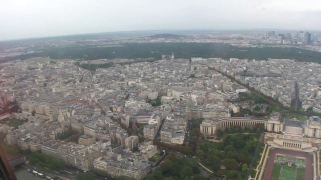 Eiffel Tower InSide смотреть онлайн