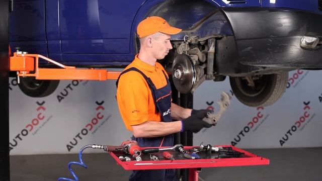 How to change brake discs and brake pads on VW T4 TRANSPORTER [TUTORIAL AUTODOC] смотреть онлайн