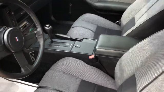 1989 Chevy Camaro Iroc Z 436 miles! смотреть онлайн