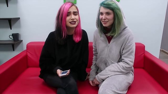 МНЕ ДЕЛАЮТ ПИРСИНГ! | СЛУЧИЛАСЬ ИСТЕРИКА ?| ПРОКОЛ ДЭЙТ | ВОПРОС-ОТВЕТ смотреть онлайн