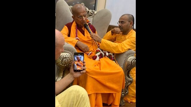 Вечерний даршан, Вриндаван, 13.11.2023 смотреть онлайн