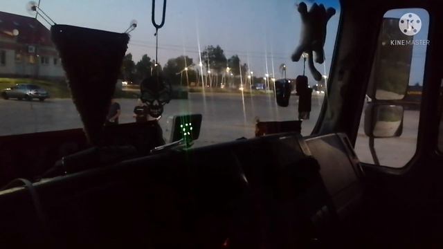 собираем грузы в Питере и катим в сторону дома смотреть онлайн