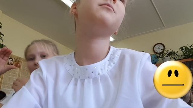 МОЙ ОБЫЧНЫЙ НЕОБЫЧНЫЙ ШКОЛЬНЫЙ ДЕНЬ / ВЛОГ / СНИМАЮ ПРЯМО НА УРОКАХ смотреть онлайн