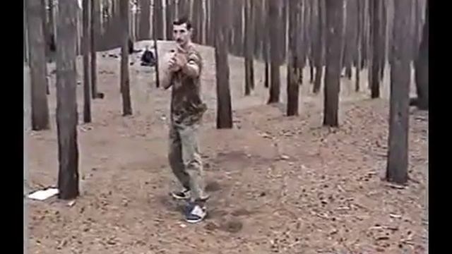 20 "Лун бай дунь" - "дракон машет хвостом" круговой удар ногой смотреть онлайн