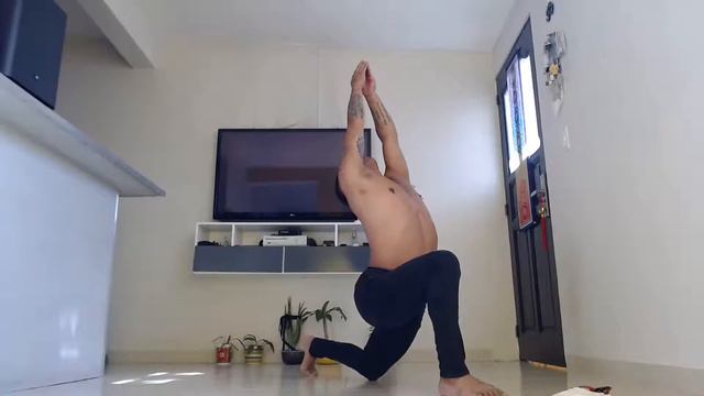 Clase de Yoga OX90 смотреть онлайн