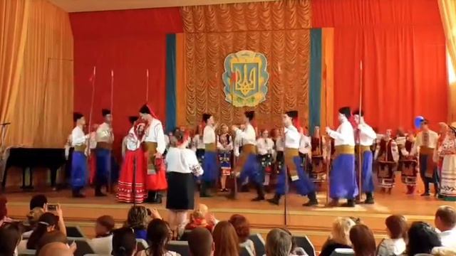 Козак від'їжджає. Диригент Косова Ольга. смотреть онлайн