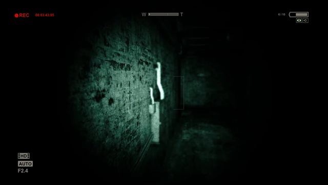 Безумный репортаж в психушке • Outlast #1 смотреть онлайн