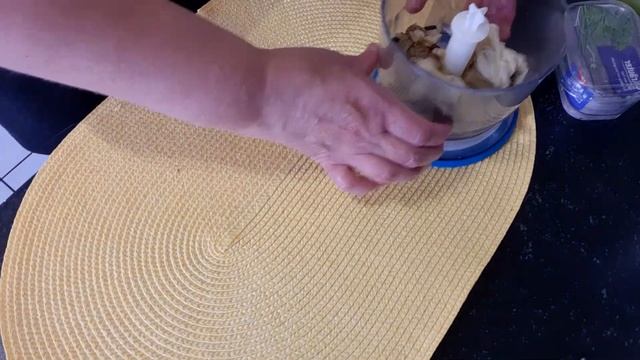 Паштет из баклажана. Очень вкусный и ароматный паштет. Паштет из запеченных баклажан смотреть онлайн