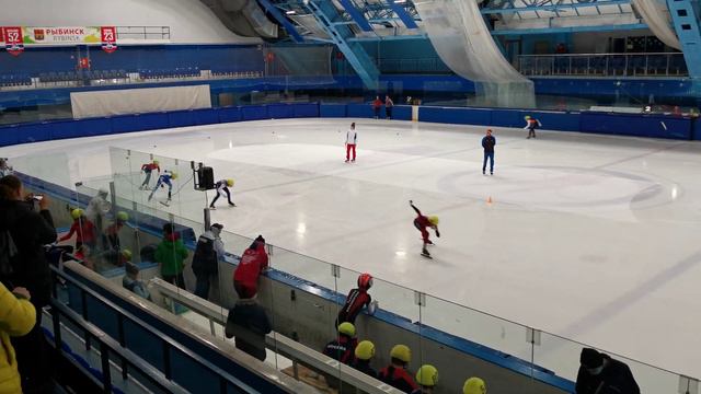 07.11.2020 Рыбинск 500м Младший Девушки Хиты Королева Леонова смотреть онлайн