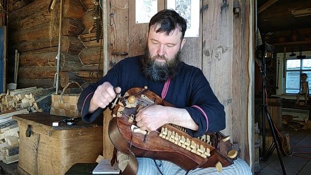 01 Как правильно отрегулировать высоту порожка голосовой струны смотреть онлайн