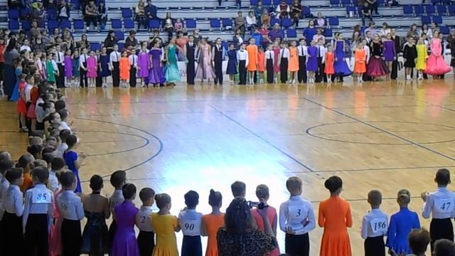 Спортивные бальные танцы. СТК "Алекса" 1 декабря 2013 года.Ступени Мастерства смотреть онлайн