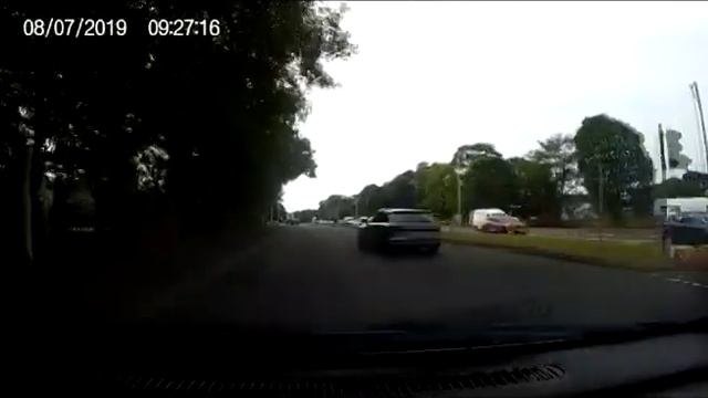 Dashcam - Bromborough #Arsehole_driver Almost Side swiped by Audi A6 смотреть онлайн