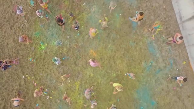 Фестиваль красок "HOLLY" на пляже пансионата "Мюссера" смотреть онлайн