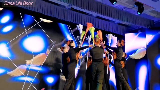 Мы попали в СКАЗКУ:) Влог/Новогоднее представление в ЦДТ-Елизово.???☃️ смотреть онлайн