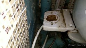 Течь сливного бачка, замена резинки бачка унитаза.