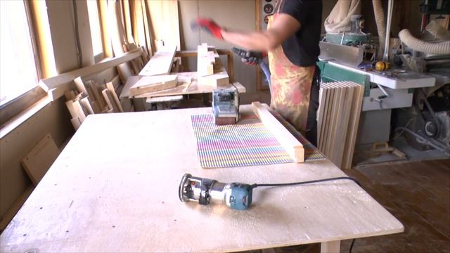Изготовление деревянной лестницы Как работает профессиональный мастер Manufacturing of wooden stair смотреть онлайн