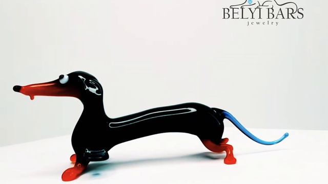 Фигурка Таксы из стекла смотреть онлайн