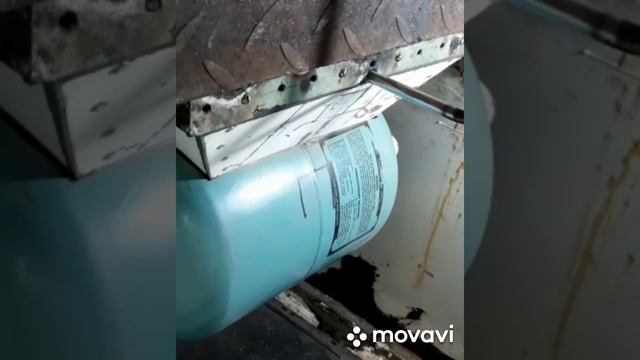 Вы все еще дышите пылью когда вычищаете печку от золы? Тогда я иду к вам! смотреть онлайн