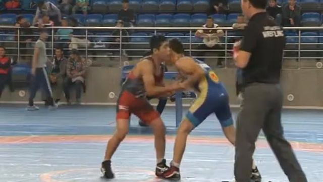 Борьба гр-римская. Перв.Кыргызстана-2017 (кадеты). 50 кг 1\8 Бекболсун Тургунбеков-Арлен Торобеков смотреть онлайн