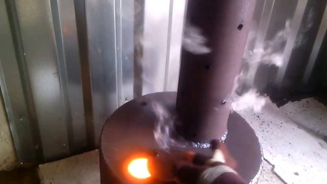печь в гараж / ещё не доработанная . надо добавить отверстий смотреть онлайн