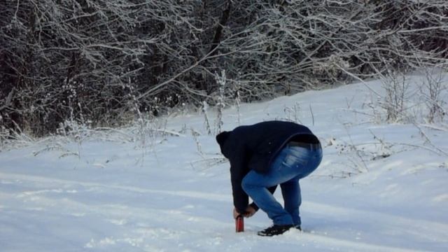 Петарда VS баллон из под краски (пустой) Firecracker VS tank from under the paint (empty) смотреть онлайн