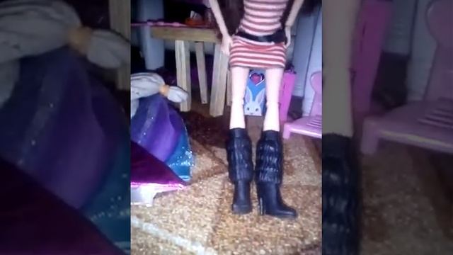 Рум Тур по комнате . Как же мне назвать куклу? 1 серия . смотреть онлайн